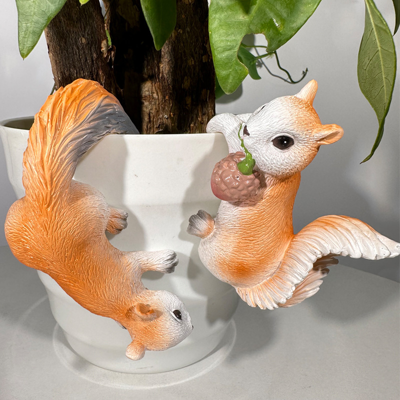 Plant Parents - 2pcs Creative Squirrel Hanging Planter Outdoor